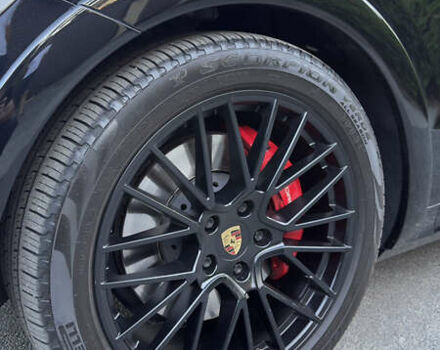 Порше Cayenne Coupe, объемом двигателя 4 л и пробегом 25 тыс. км за 105000 $, фото 11 на Automoto.ua