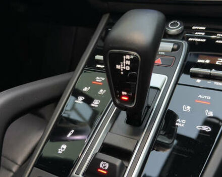 Порше Cayenne Coupe, объемом двигателя 4 л и пробегом 25 тыс. км за 114000 $, фото 39 на Automoto.ua
