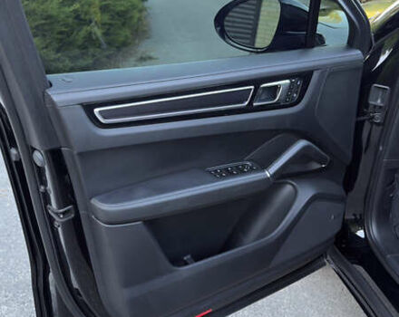 Порше Cayenne Coupe, объемом двигателя 4 л и пробегом 25 тыс. км за 108000 $, фото 14 на Automoto.ua