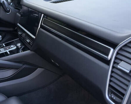 Порше Cayenne Coupe, объемом двигателя 4 л и пробегом 25 тыс. км за 108000 $, фото 22 на Automoto.ua