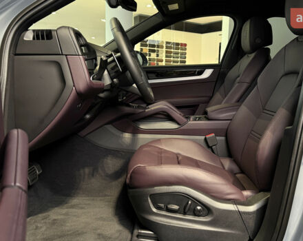 Порше Cayenne Coupe, об'ємом двигуна 3.98 л та пробігом 0 тис. км за 191352 $, фото 11 на Automoto.ua