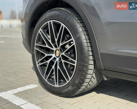 Серый Порше Cayenne Coupe, объемом двигателя 3 л и пробегом 57 тыс. км за 77000 $, фото 19 на Automoto.ua