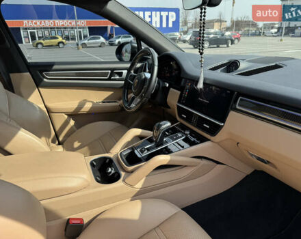 Серый Порше Cayenne Coupe, объемом двигателя 3 л и пробегом 57 тыс. км за 77000 $, фото 32 на Automoto.ua