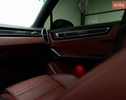 Серый Порше Cayenne Coupe, объемом двигателя 3 л и пробегом 56 тыс. км за 91000 $, фото 20 на Automoto.ua