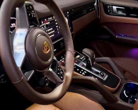 Серый Порше Cayenne Coupe, объемом двигателя 3 л и пробегом 21 тыс. км за 105000 $, фото 5 на Automoto.ua