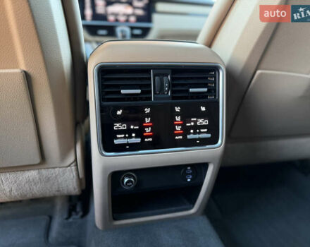 Серый Порше Cayenne Coupe, объемом двигателя 4 л и пробегом 34 тыс. км за 99900 $, фото 69 на Automoto.ua