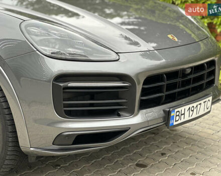 Серый Порше Cayenne Coupe, объемом двигателя 4 л и пробегом 56 тыс. км за 99000 $, фото 6 на Automoto.ua