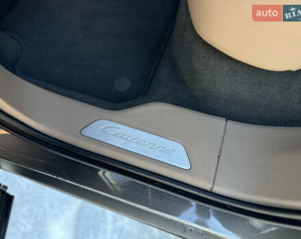 Серый Порше Cayenne Coupe, объемом двигателя 4 л и пробегом 34 тыс. км за 99900 $, фото 64 на Automoto.ua
