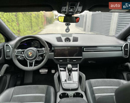 Серый Порше Cayenne Coupe, объемом двигателя 4 л и пробегом 56 тыс. км за 99000 $, фото 23 на Automoto.ua