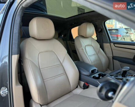 Серый Порше Cayenne Coupe, объемом двигателя 4 л и пробегом 34 тыс. км за 99900 $, фото 82 на Automoto.ua