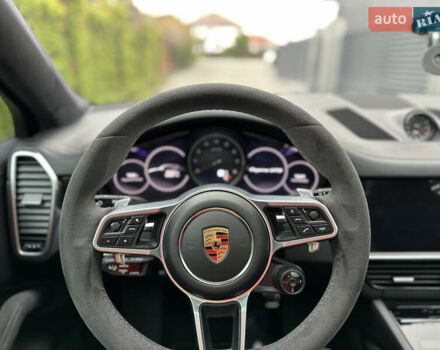 Серый Порше Cayenne Coupe, объемом двигателя 4 л и пробегом 56 тыс. км за 99000 $, фото 54 на Automoto.ua