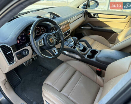 Серый Порше Cayenne Coupe, объемом двигателя 4 л и пробегом 34 тыс. км за 99900 $, фото 43 на Automoto.ua