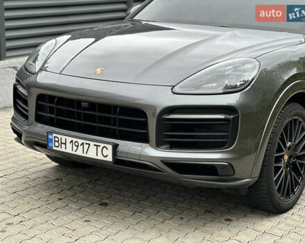 Серый Порше Cayenne Coupe, объемом двигателя 4 л и пробегом 56 тыс. км за 99000 $, фото 4 на Automoto.ua