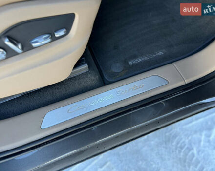 Серый Порше Cayenne Coupe, объемом двигателя 4 л и пробегом 34 тыс. км за 99900 $, фото 80 на Automoto.ua