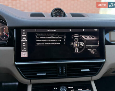 Серый Порше Cayenne Coupe, объемом двигателя 4 л и пробегом 34 тыс. км за 99900 $, фото 62 на Automoto.ua