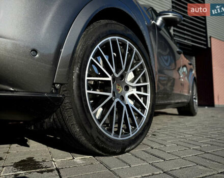 Серый Порше Cayenne Coupe, объемом двигателя 4 л и пробегом 34 тыс. км за 99900 $, фото 5 на Automoto.ua