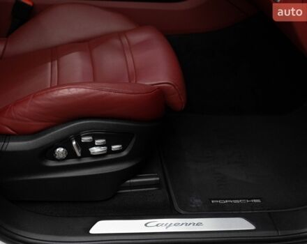 Серый Порше Cayenne Coupe, объемом двигателя 3 л и пробегом 56 тыс. км за 91000 $, фото 31 на Automoto.ua