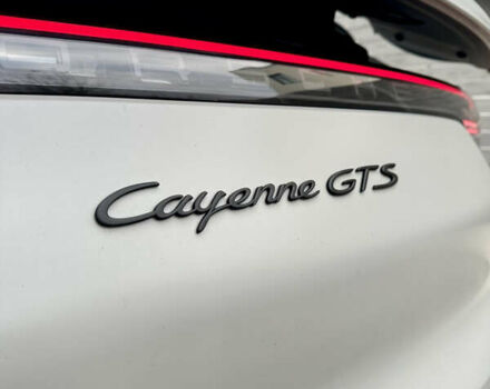 Серый Порше Cayenne Coupe, объемом двигателя 4 л и пробегом 14 тыс. км за 120000 $, фото 7 на Automoto.ua