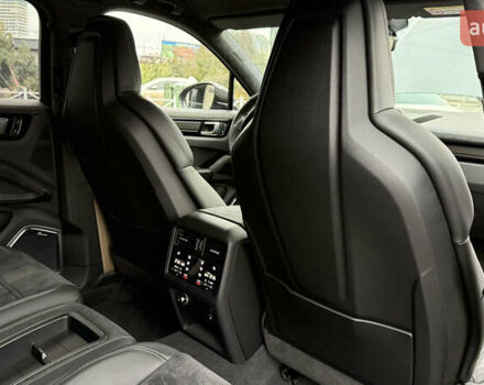 Серый Порше Cayenne Coupe, объемом двигателя 4 л и пробегом 5 тыс. км за 205000 $, фото 39 на Automoto.ua