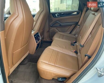Серый Порше Cayenne Coupe, объемом двигателя 3 л и пробегом 33 тыс. км за 101384 $, фото 36 на Automoto.ua