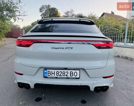 Сірий Порше Cayenne Coupe, об'ємом двигуна 4 л та пробігом 18 тис. км за 137000 $, фото 7 на Automoto.ua