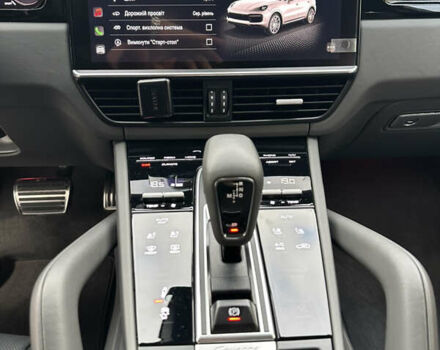 Серый Порше Cayenne Coupe, объемом двигателя 4 л и пробегом 14 тыс. км за 120000 $, фото 16 на Automoto.ua