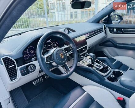 Сірий Порше Cayenne Coupe, об'ємом двигуна 4 л та пробігом 18 тис. км за 137000 $, фото 21 на Automoto.ua