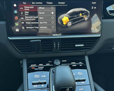 Серый Порше Cayenne Coupe, объемом двигателя 4 л и пробегом 14 тыс. км за 120000 $, фото 31 на Automoto.ua