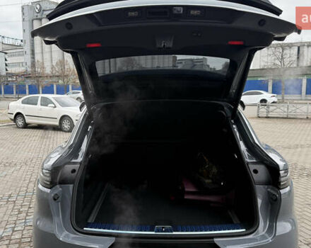 Серый Порше Cayenne Coupe, объемом двигателя 4 л и пробегом 5 тыс. км за 205000 $, фото 31 на Automoto.ua