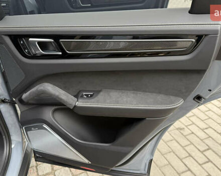 Серый Порше Cayenne Coupe, объемом двигателя 4 л и пробегом 5 тыс. км за 205000 $, фото 36 на Automoto.ua