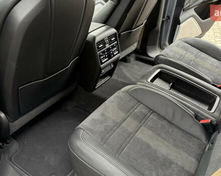 Серый Порше Cayenne Coupe, объемом двигателя 4 л и пробегом 5 тыс. км за 205000 $, фото 43 на Automoto.ua