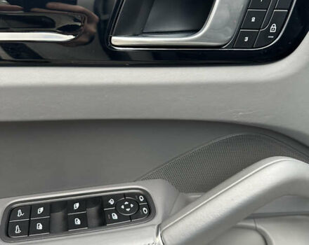 Серый Порше Cayenne Coupe, объемом двигателя 4 л и пробегом 14 тыс. км за 120000 $, фото 9 на Automoto.ua