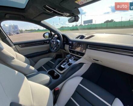 Серый Порше Cayenne Coupe, объемом двигателя 4 л и пробегом 17 тыс. км за 135000 $, фото 9 на Automoto.ua