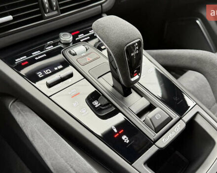 Серый Порше Cayenne Coupe, объемом двигателя 4 л и пробегом 5 тыс. км за 205000 $, фото 53 на Automoto.ua