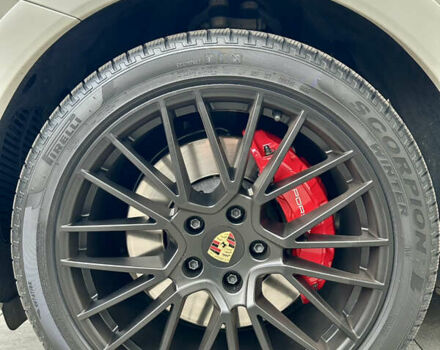 Серый Порше Cayenne Coupe, объемом двигателя 4 л и пробегом 14 тыс. км за 120000 $, фото 39 на Automoto.ua