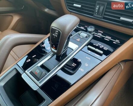 Серый Порше Cayenne Coupe, объемом двигателя 3 л и пробегом 33 тыс. км за 101384 $, фото 38 на Automoto.ua