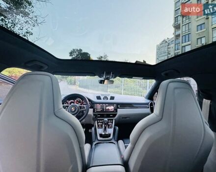 Сірий Порше Cayenne Coupe, об'ємом двигуна 4 л та пробігом 18 тис. км за 137000 $, фото 30 на Automoto.ua