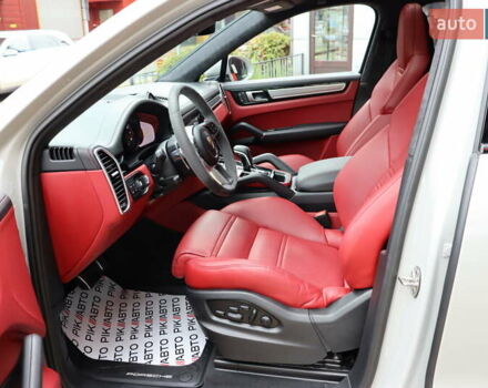 Серый Порше Cayenne Coupe, объемом двигателя 4 л и пробегом 25 тыс. км за 124900 $, фото 14 на Automoto.ua