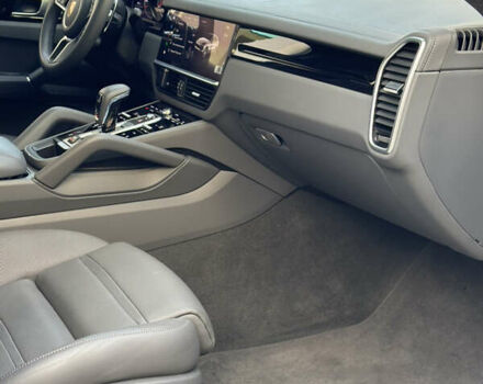 Серый Порше Cayenne Coupe, объемом двигателя 4 л и пробегом 14 тыс. км за 120000 $, фото 25 на Automoto.ua