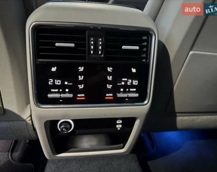 Сірий Порше Cayenne Coupe, об'ємом двигуна 4 л та пробігом 18 тис. км за 137000 $, фото 39 на Automoto.ua