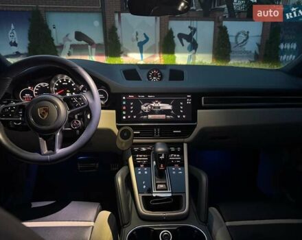 Сірий Порше Cayenne Coupe, об'ємом двигуна 4 л та пробігом 18 тис. км за 137000 $, фото 40 на Automoto.ua