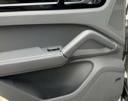 Серый Порше Cayenne Coupe, объемом двигателя 4 л и пробегом 14 тыс. км за 120000 $, фото 18 на Automoto.ua