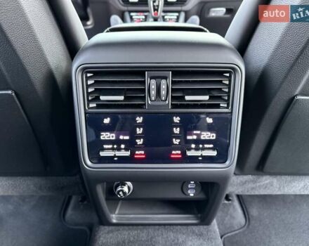 Серый Порше Cayenne Coupe, объемом двигателя 4 л и пробегом 3 тыс. км за 217990 $, фото 50 на Automoto.ua