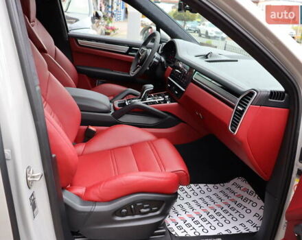 Серый Порше Cayenne Coupe, объемом двигателя 4 л и пробегом 25 тыс. км за 124900 $, фото 49 на Automoto.ua