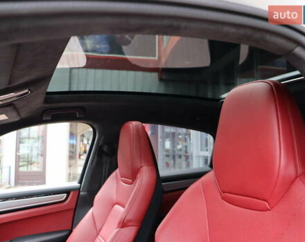 Серый Порше Cayenne Coupe, объемом двигателя 4 л и пробегом 25 тыс. км за 124900 $, фото 15 на Automoto.ua