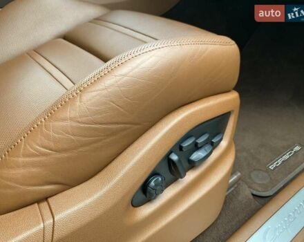 Серый Порше Cayenne Coupe, объемом двигателя 3 л и пробегом 33 тыс. км за 101384 $, фото 19 на Automoto.ua