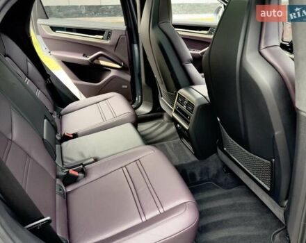 Серый Порше Cayenne Coupe, объемом двигателя 3 л и пробегом 31 тыс. км за 137700 $, фото 47 на Automoto.ua