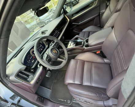 Серый Порше Cayenne Coupe, объемом двигателя 3.98 л и пробегом 43 тыс. км за 145000 $, фото 6 на Automoto.ua