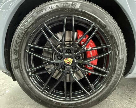 Серый Порше Cayenne Coupe, объемом двигателя 3.98 л и пробегом 43 тыс. км за 145000 $, фото 3 на Automoto.ua