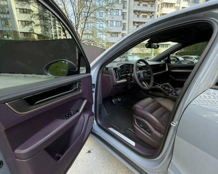 Серый Порше Cayenne Coupe, объемом двигателя 3.98 л и пробегом 43 тыс. км за 145000 $, фото 4 на Automoto.ua